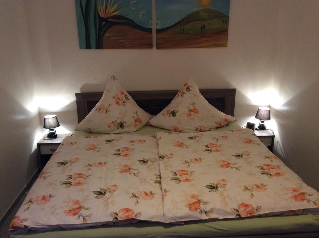 Ferienwohnung In Fuhlenbrock บอททรอพ ภายนอก รูปภาพ