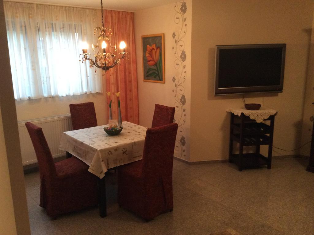 Ferienwohnung In Fuhlenbrock บอททรอพ ภายนอก รูปภาพ